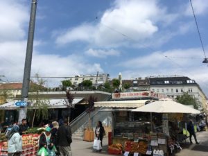 Terrassenkaffee Wirr am Yppenplatz im August 2019 © Theresa Goisauf.